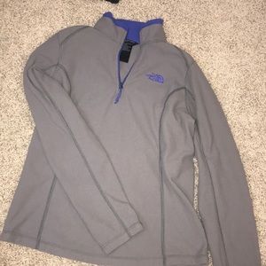 NorthFace 1/4 zip pullover